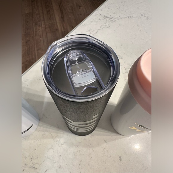 Bridal Tumblers Mr. & Mrs. - Picture 4 of 7